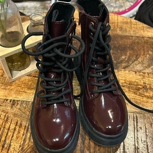 New with tag Zara  boots